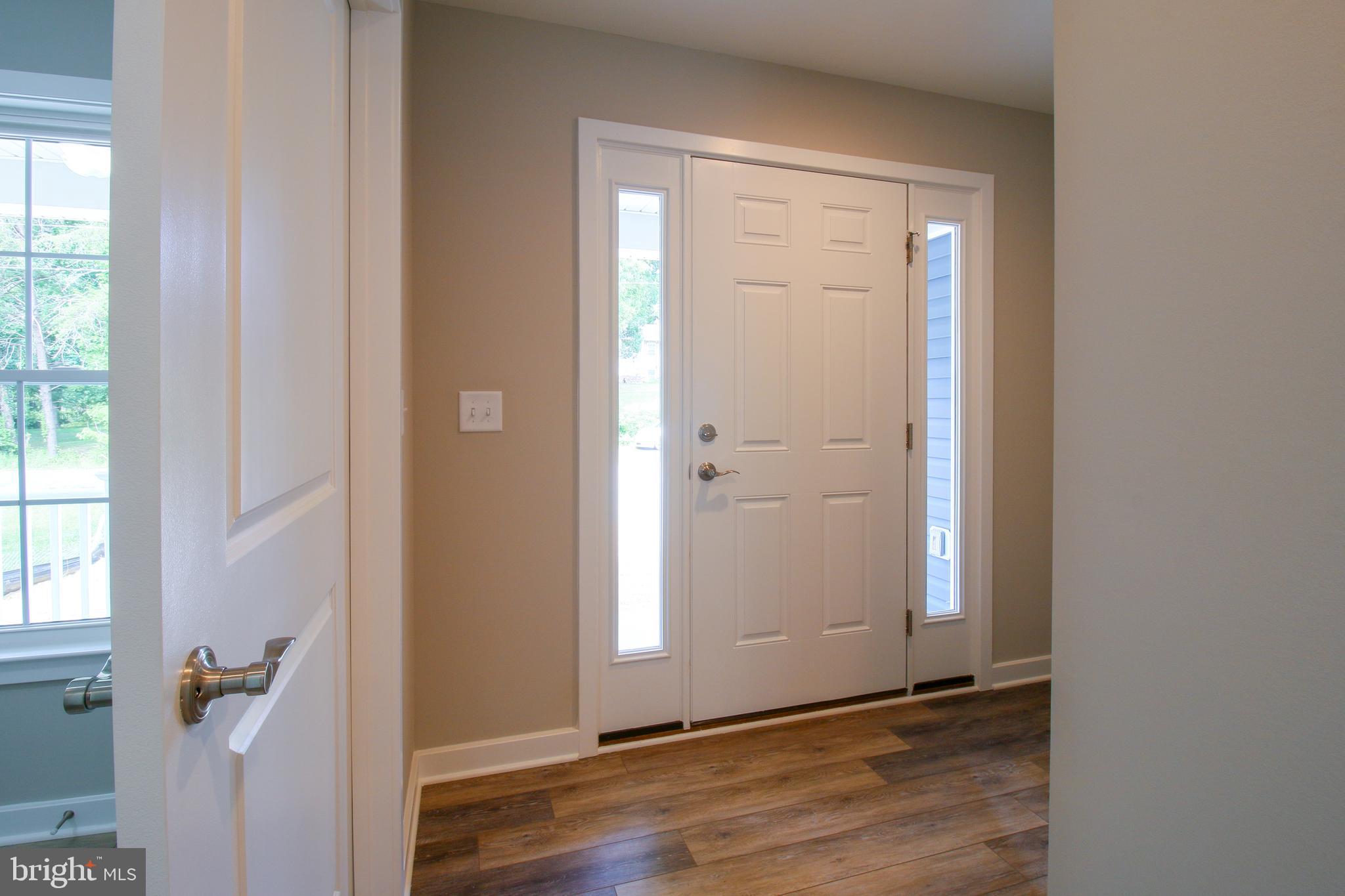 2319 A Mountain View Road Stafford, VA 22556 - Photo 17 of 47 Foyer