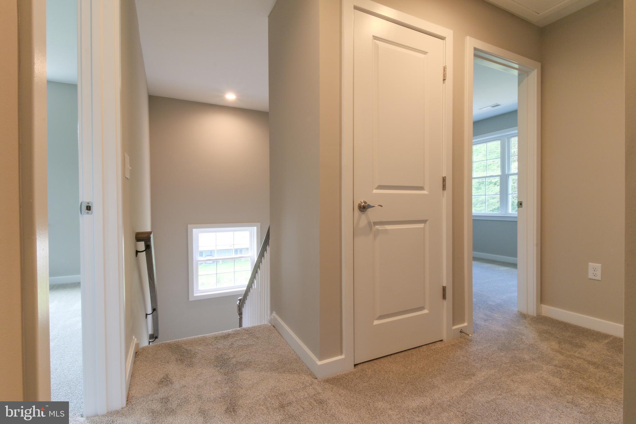 2319 A Mountain View Road Stafford, VA 22556 - Photo 28 of 47 Upstairs Hallway
