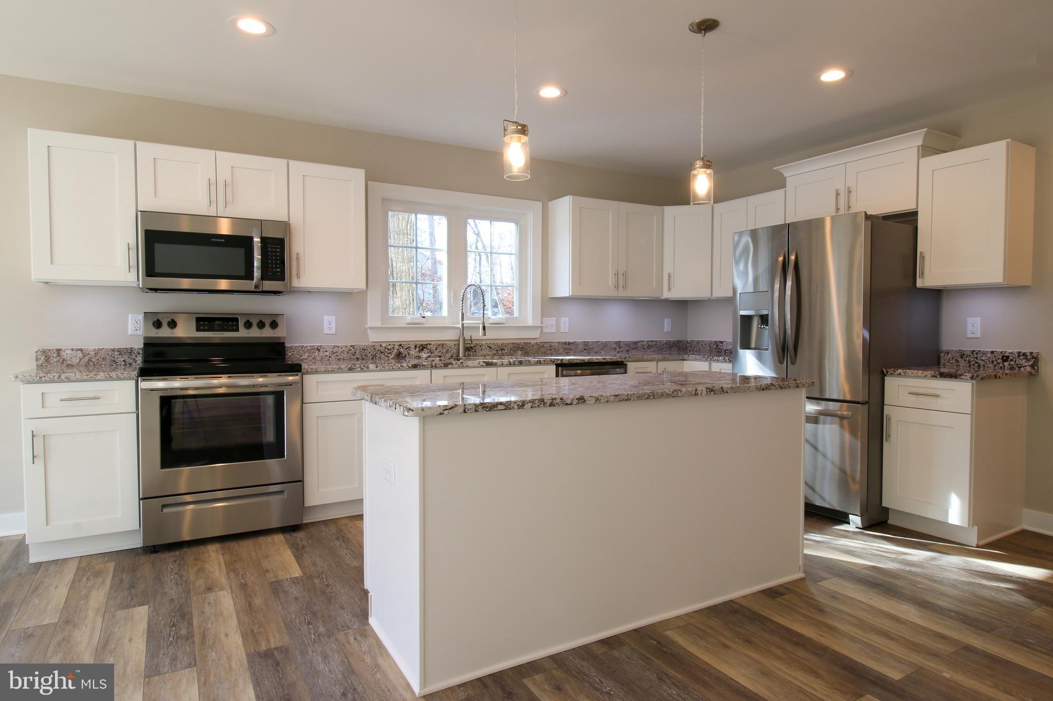 2319 A Mountain View Road Stafford, VA 22556 - Photo 6 of 47 Kitchen
