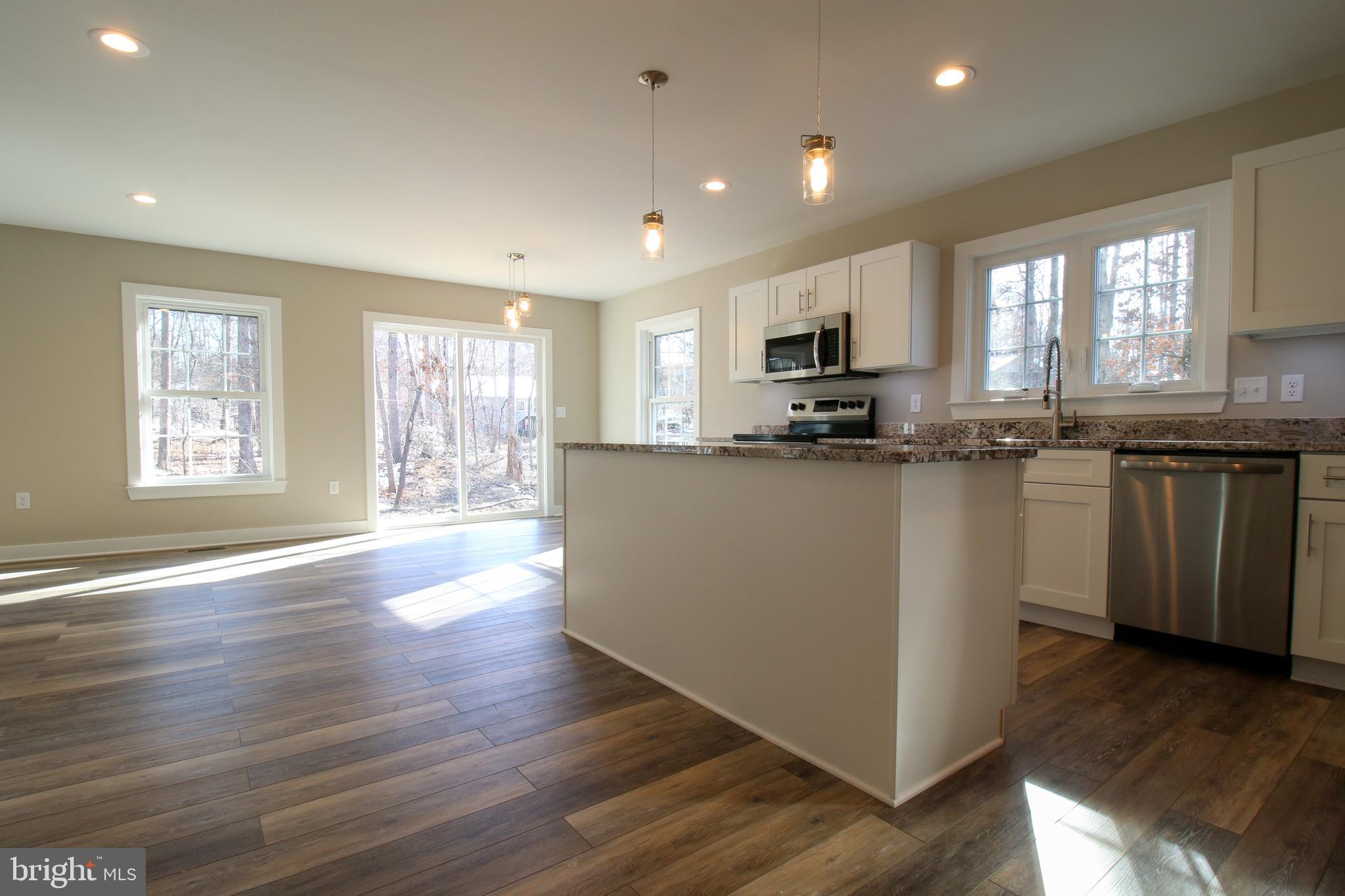 2319 A Mountain View Road Stafford, VA 22556 - Photo 7 of 47 Kitchen / Eating area
