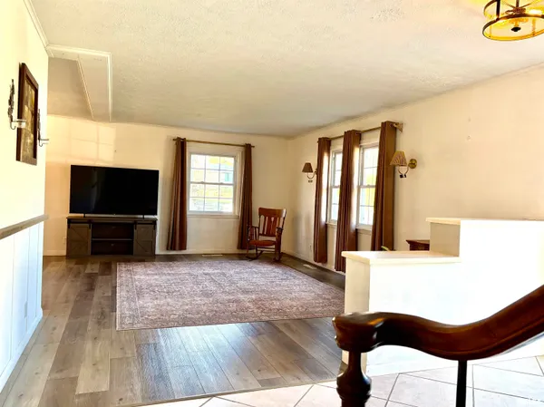 $209,900 | 3 Newland Lane, Jacksonville, IL 62650