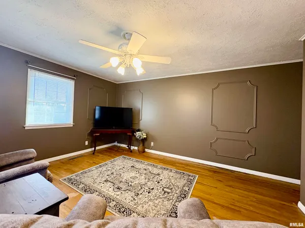 $209,900 | 3 Newland Lane, Jacksonville, IL 62650