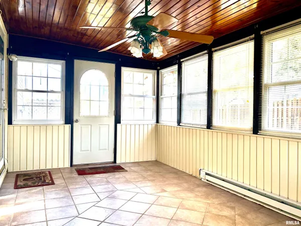 $209,900 | 3 Newland Lane, Jacksonville, IL 62650