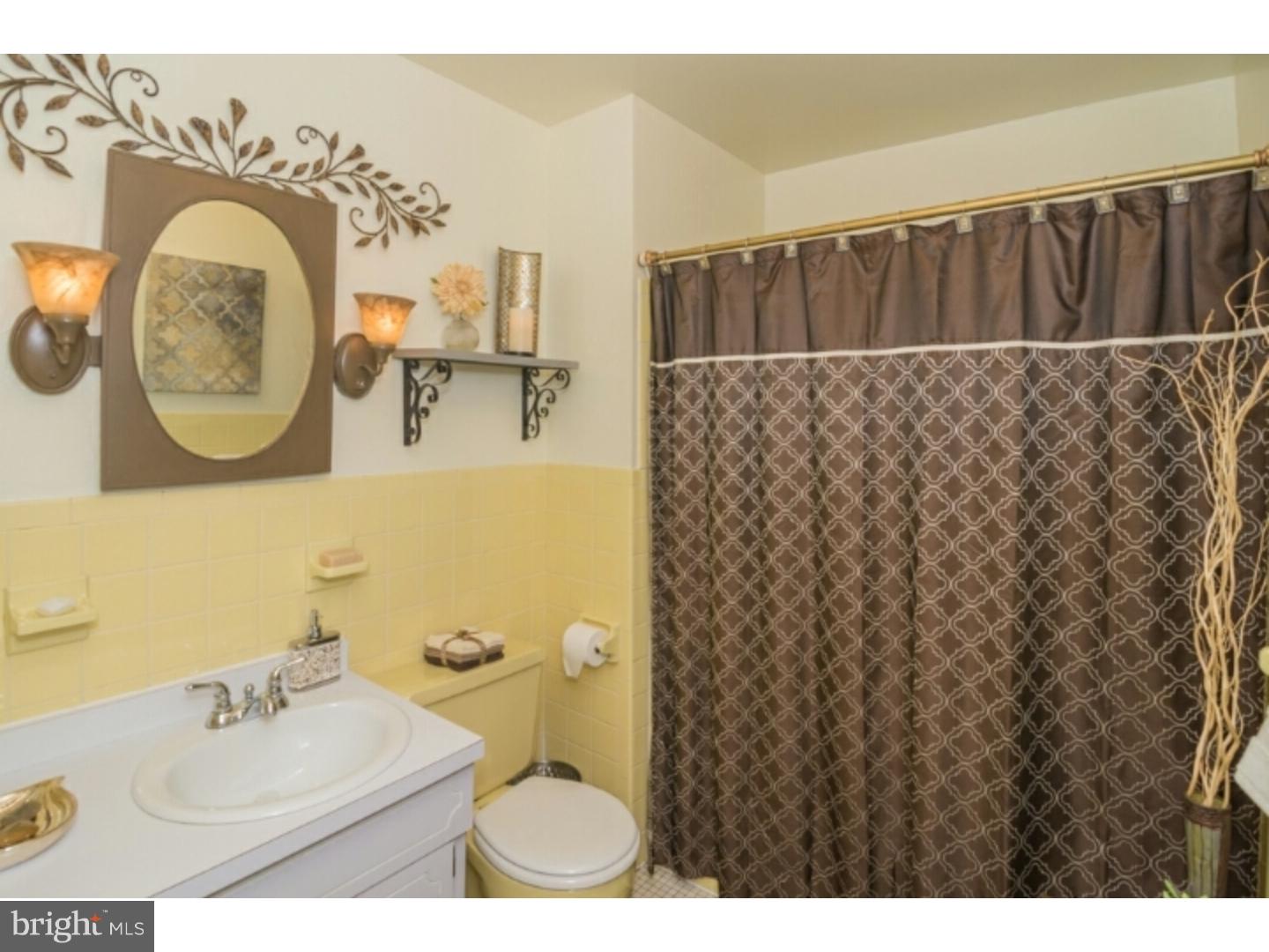 634 Quarry Road Perkasie, PA 18944 - Photo 13 of 25 Bathroom