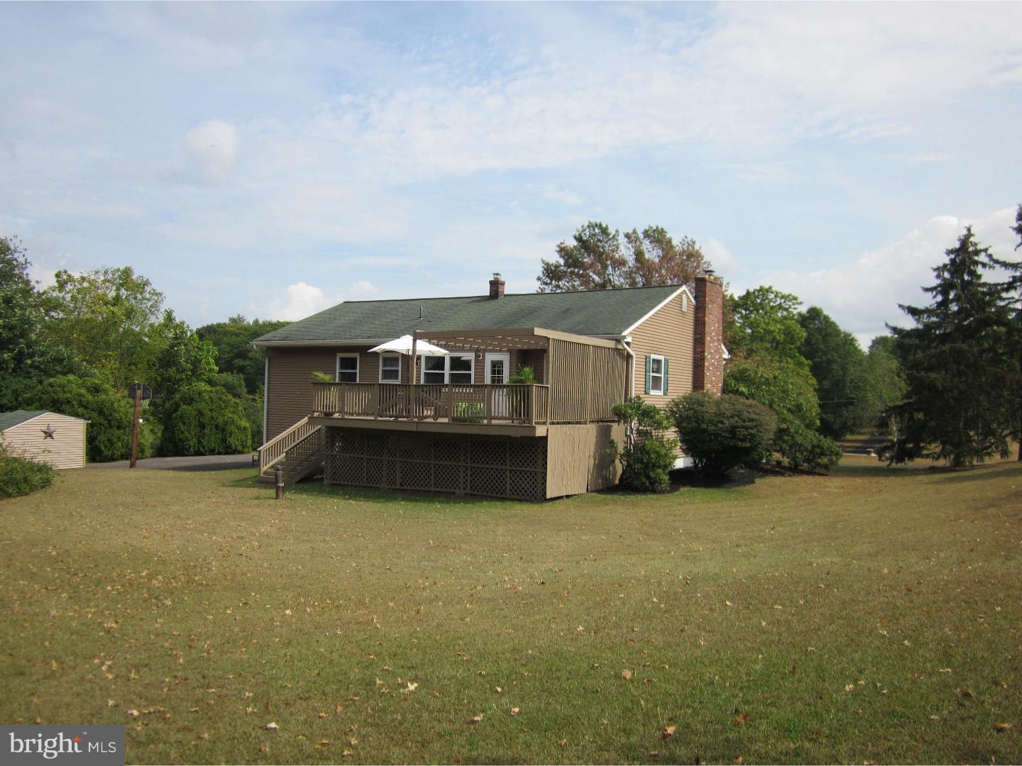 634 Quarry Road Perkasie, PA 18944 - Photo 3 of 25 Exterior Back