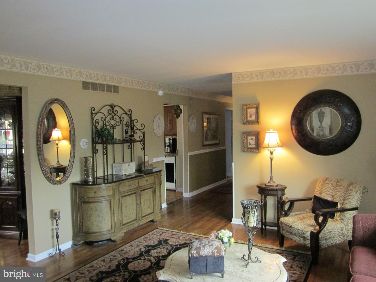 634 Quarry Road Perkasie, PA 18944 - Photo 7 of 25 Living Room