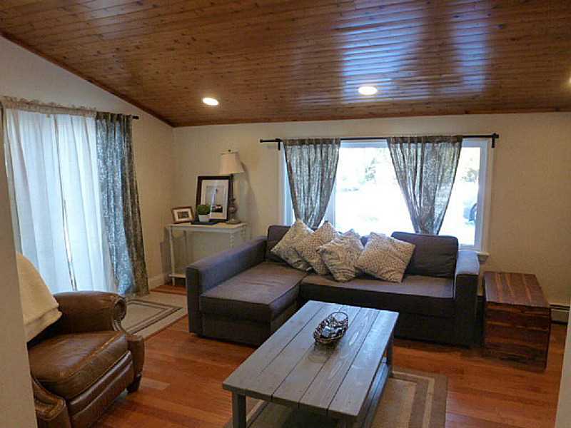 182 Hines Road Cumberland, RI 02864 - Photo 14 of 24 Den/Family/Great Room.