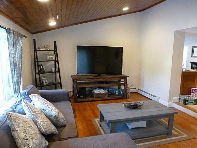 182 Hines Road Cumberland, RI 02864 - Photo 15 of 24 Den/Family/Great Room.