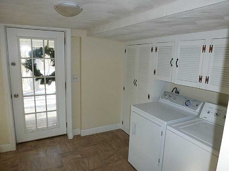 182 Hines Road Cumberland, RI 02864 - Photo 20 of 24 Laundry Room.