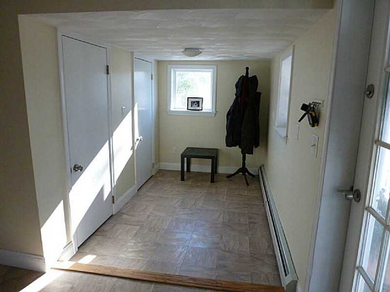 182 Hines Road Cumberland, RI 02864 - Photo 21 of 24 Entry.