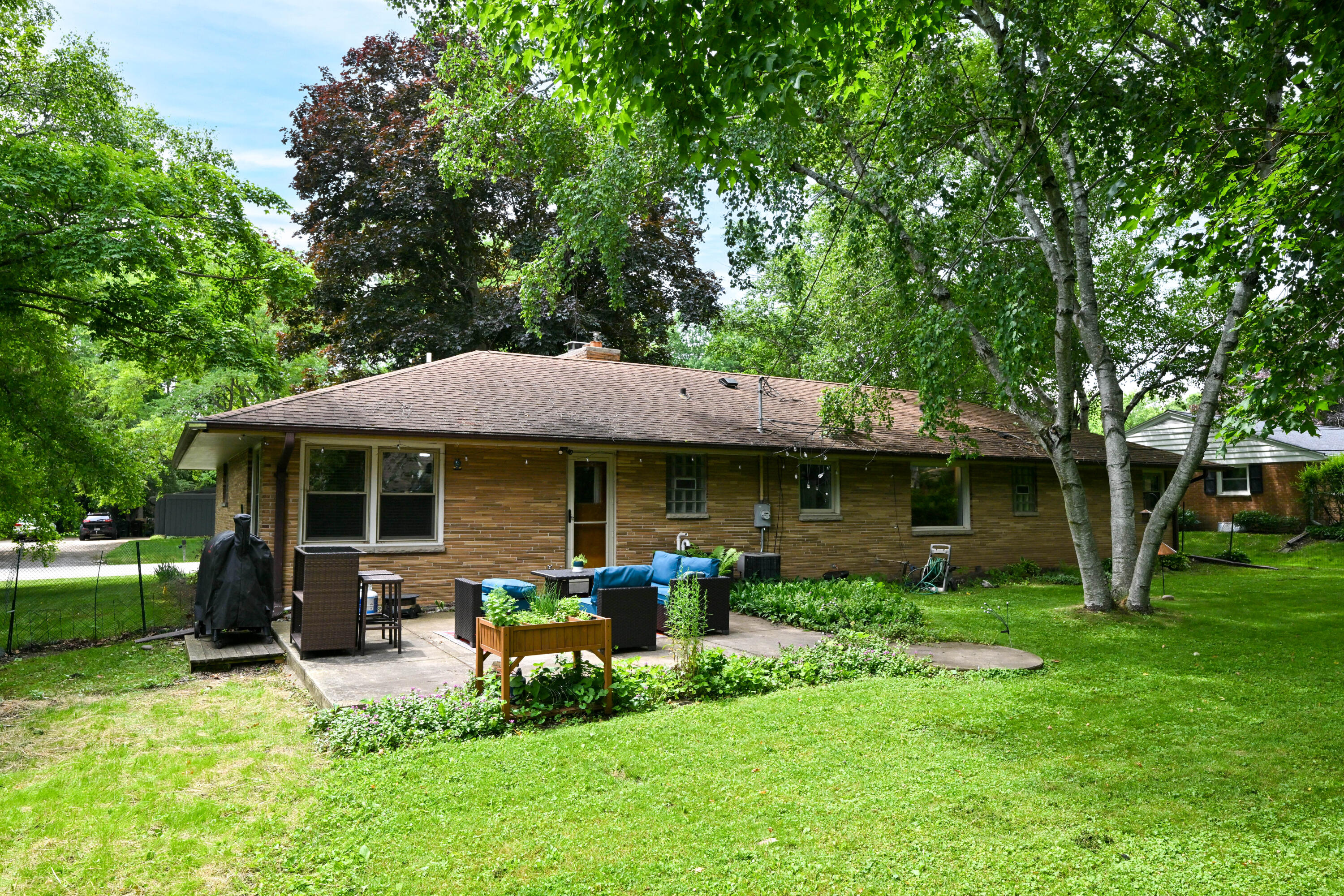 2400 West Apple Tree Road Glendale, WI 53209 - Photo 19 of 24 Rear of Home