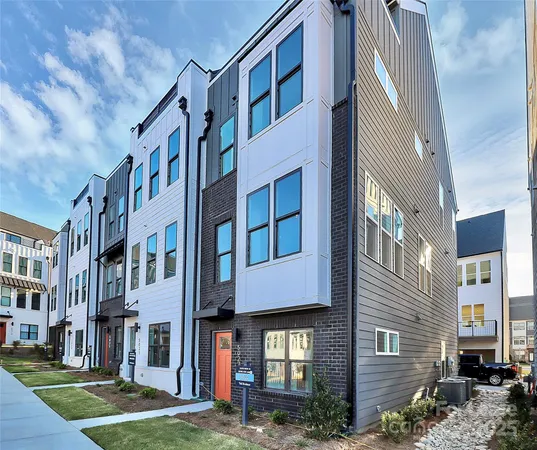 $3,900 | 5027 Duchess Drive, Unit 44, Charlotte, NC 28217