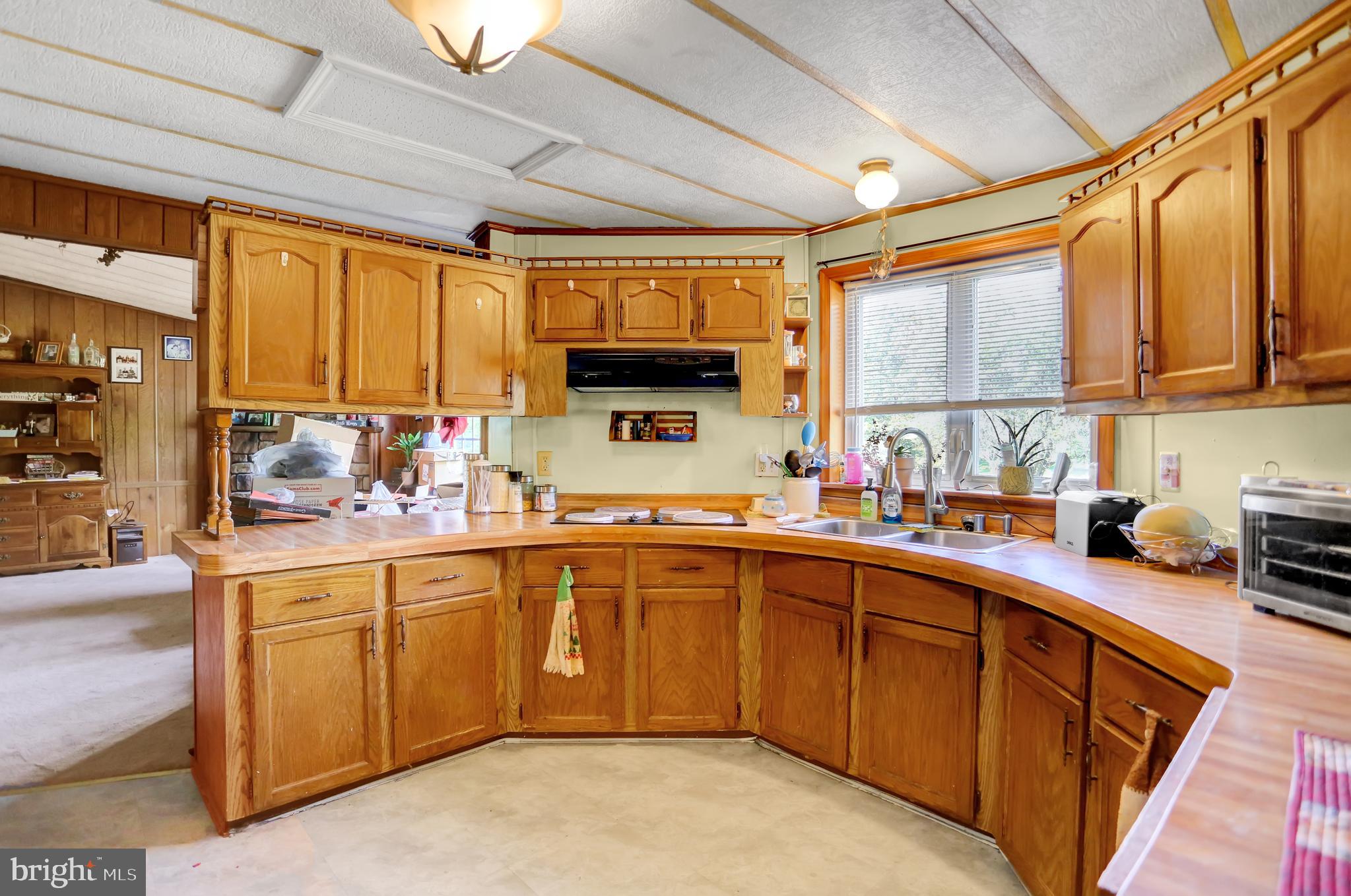 82 Lyons Road Fleetwood, PA 19522 - Photo 8 of 23 Gallery Image 8