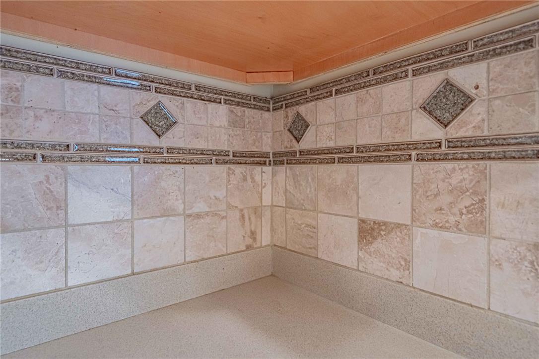 285 Bridle Path Road Bethlehem, PA 18017 - Photo 20 of 54 a view of a small room