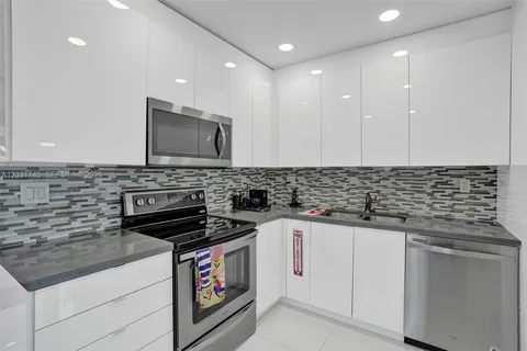 $449,000 | 1605 Northwest 7th Terrace, Fort Lauderdale, FL 33311