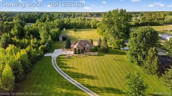 $675,000 | 39750 Willow Road, New Boston, MI 48164