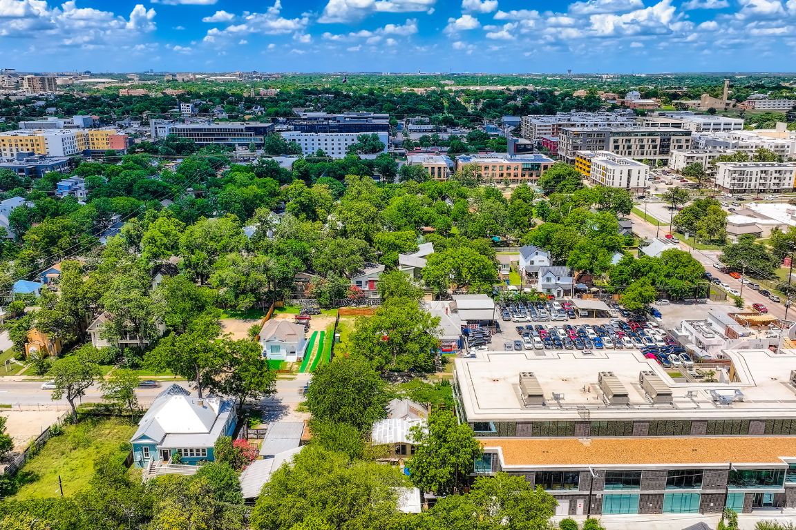 1409 East Cesar Chavez Street Austin, TX 78702 - Photo 5 of 11