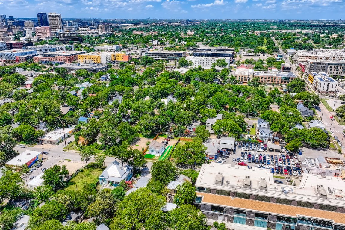 1409 East Cesar Chavez Street Austin, TX 78702 - Photo 6 of 11 a view of city and mountain