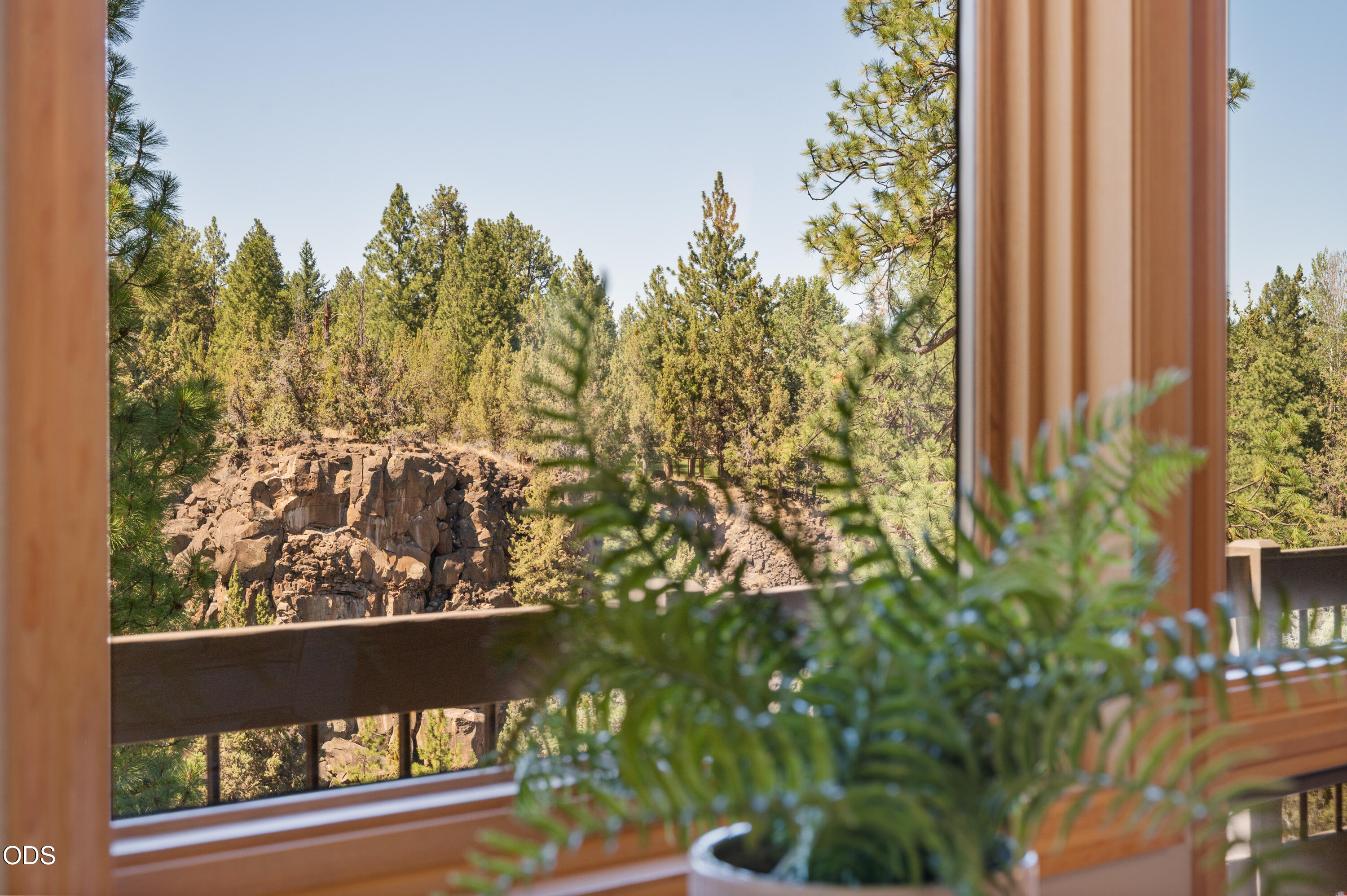 4211 Northwest Lower Village Road Bend, OR 97703 - Photo 12 of 58