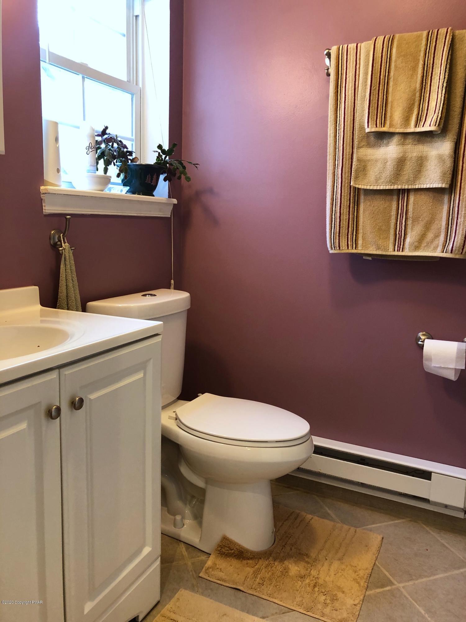 621 Mountain Road Albrightsville, PA 18210 - Photo 30 of 41 bathroom 2