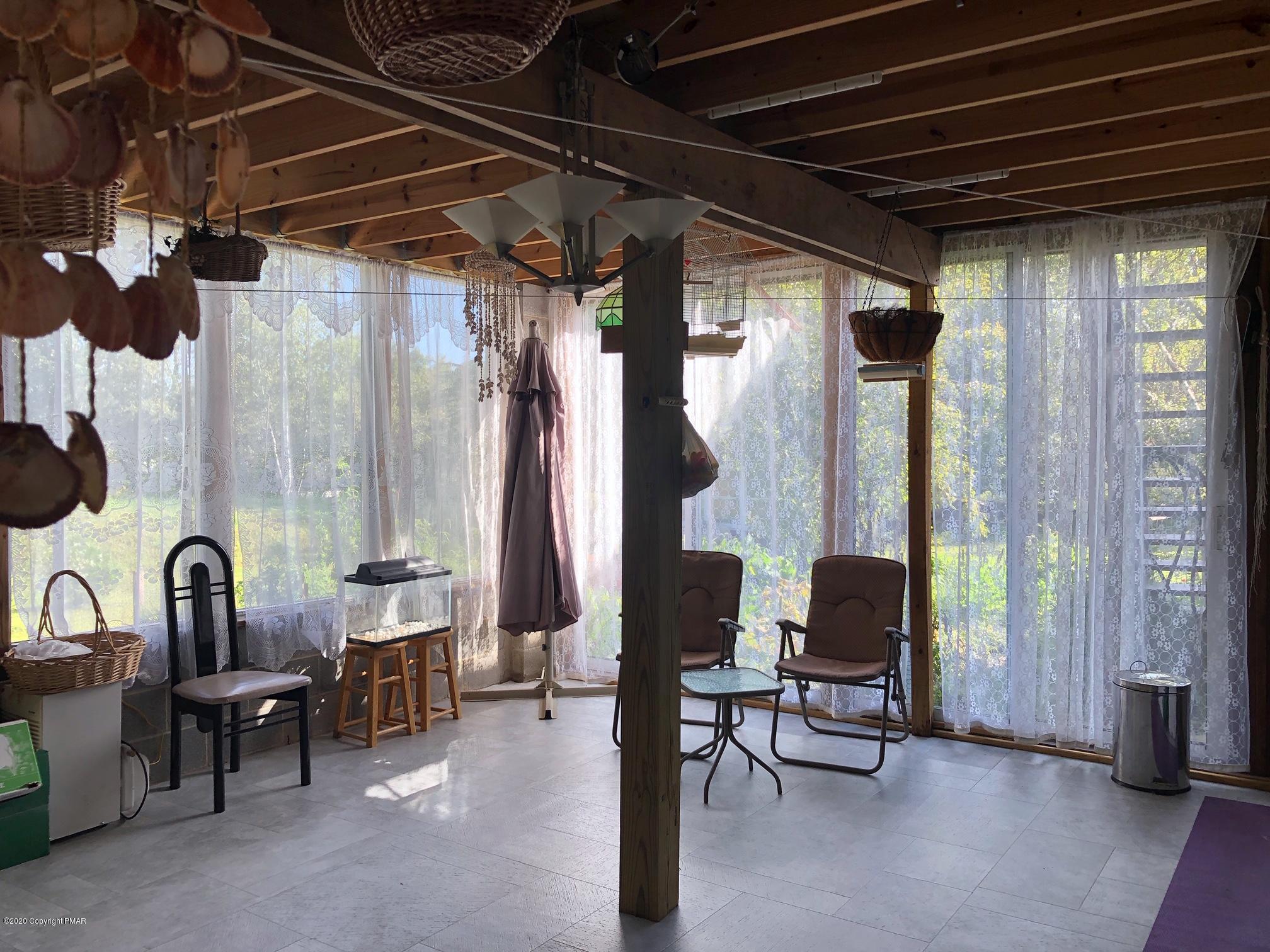 621 Mountain Road Albrightsville, PA 18210 - Photo 31 of 41 screen room