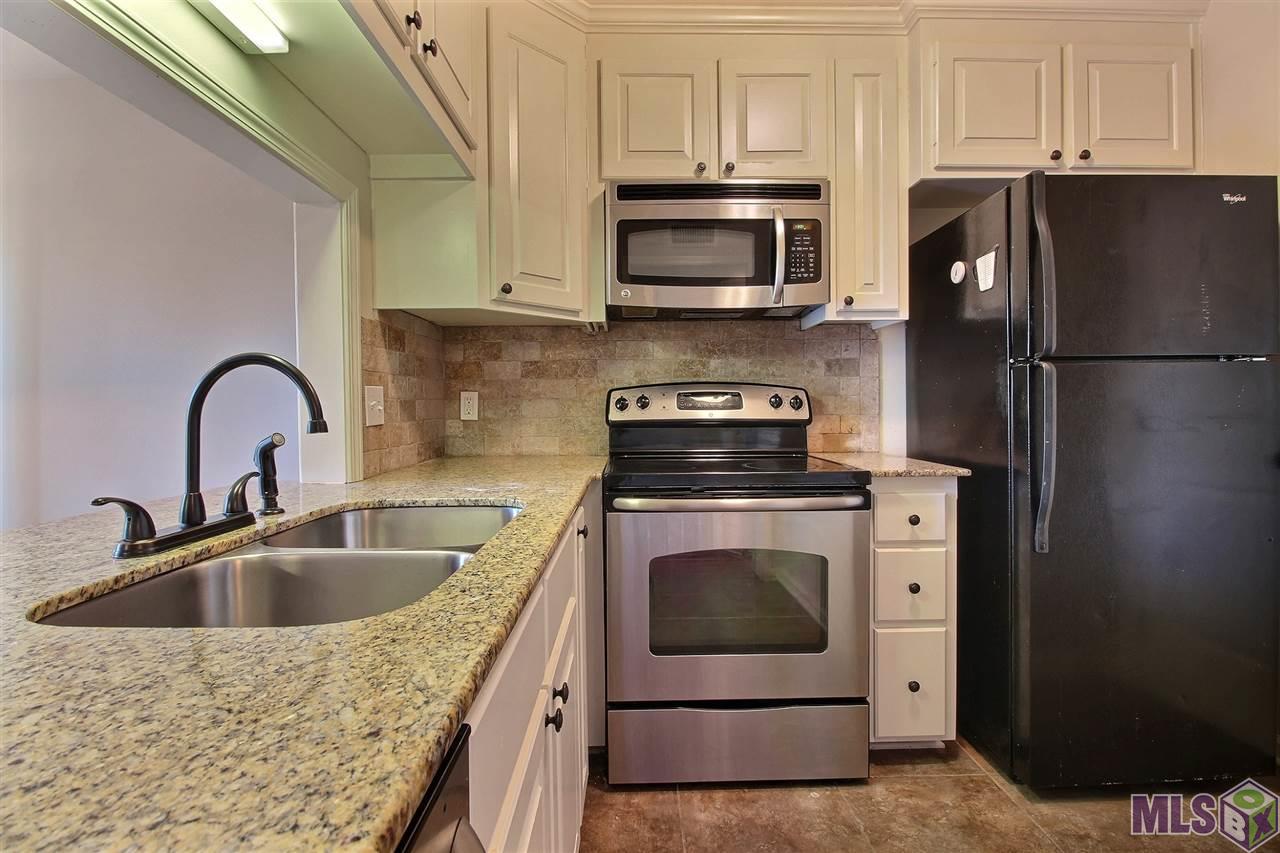 15025 Shenandoah View Court, Unit 1 Baton Rouge, LA 70817 - Photo 2 of 16