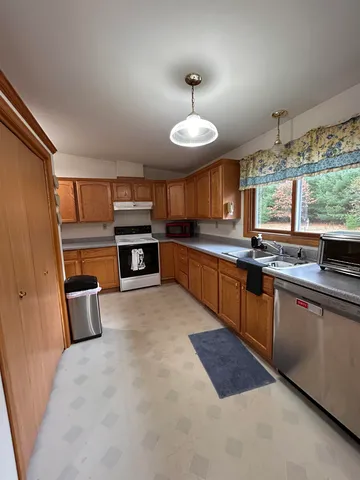 $449,900 | W7987 Cottonville Lane, Wautoma, WI 54982