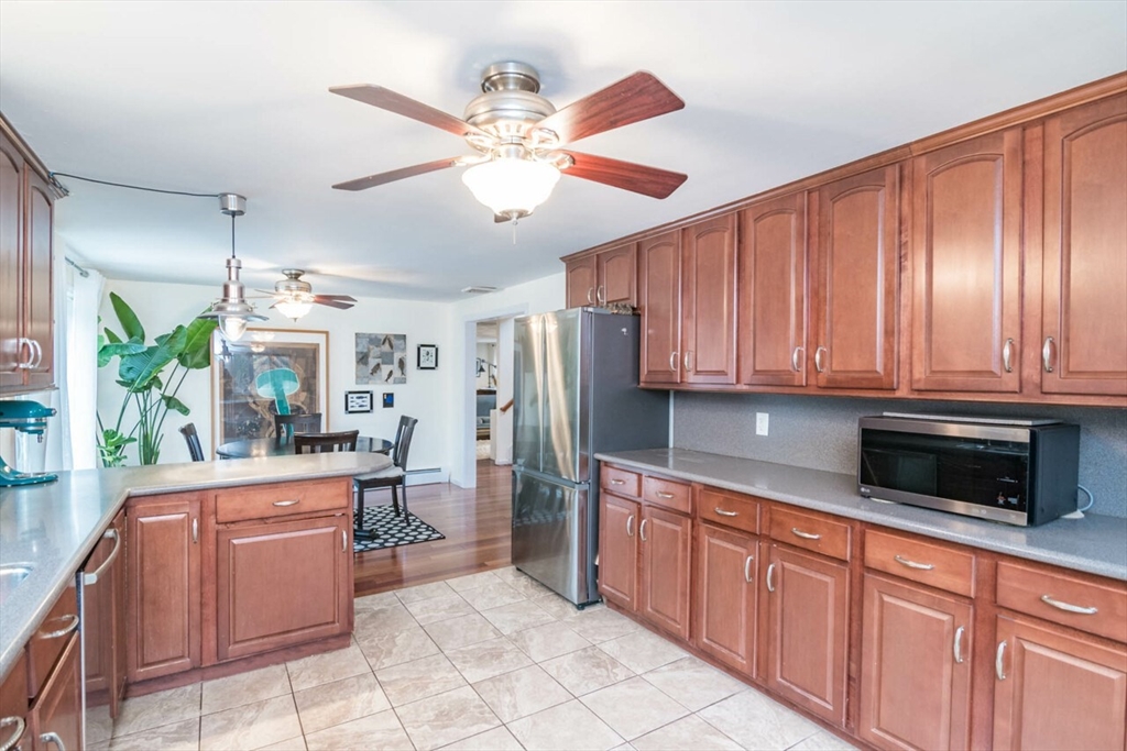 37 Plain Road Westford, MA 01886 - Photo 11 of 42 Gallery Image 11