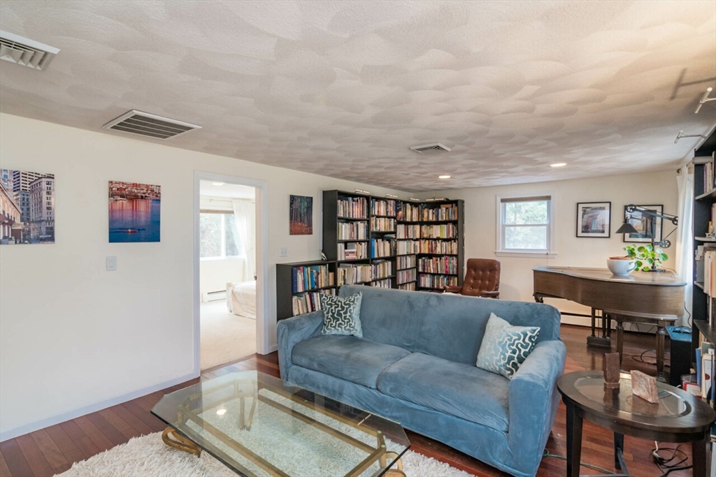 37 Plain Road Westford, MA 01886 - Photo 13 of 42 Gallery Image 13