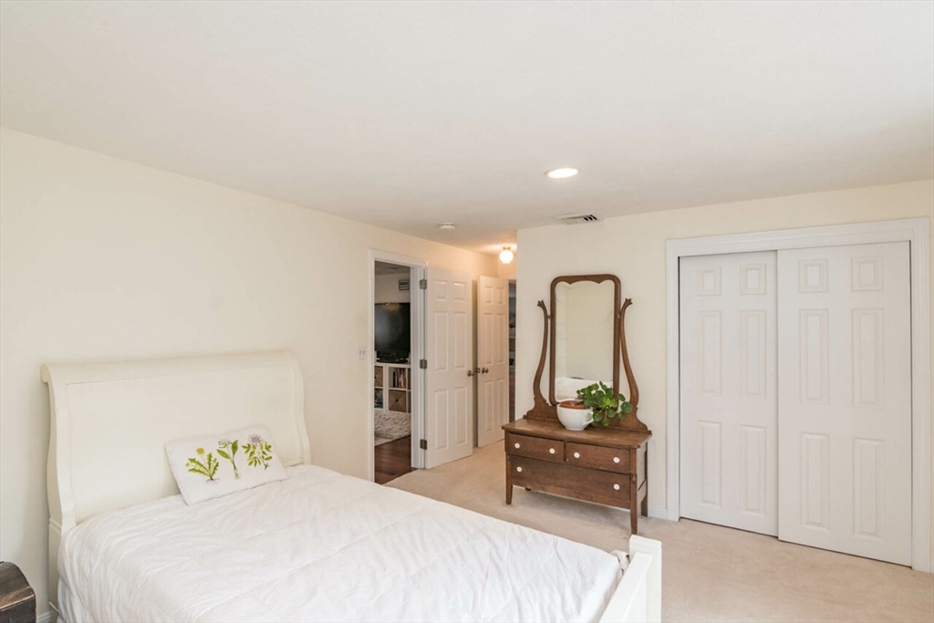 37 Plain Road Westford, MA 01886 - Photo 17 of 42 Gallery Image 17