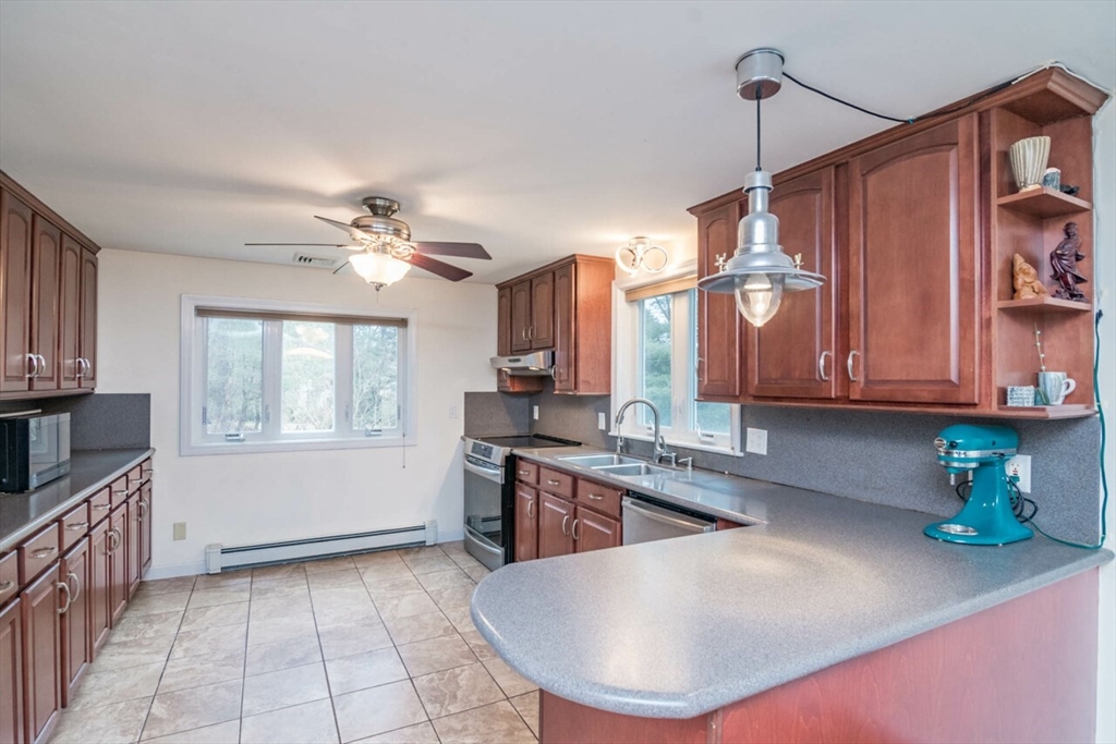 37 Plain Road Westford, MA 01886 - Photo 9 of 42 Gallery Image 9
