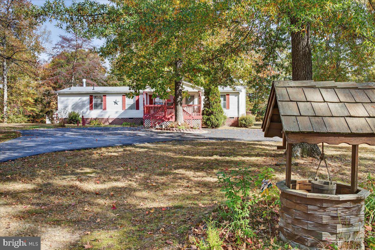 220 Chalklevel Road Louisa, VA 23093 - Photo 15 of 63 a house view with a sitting space