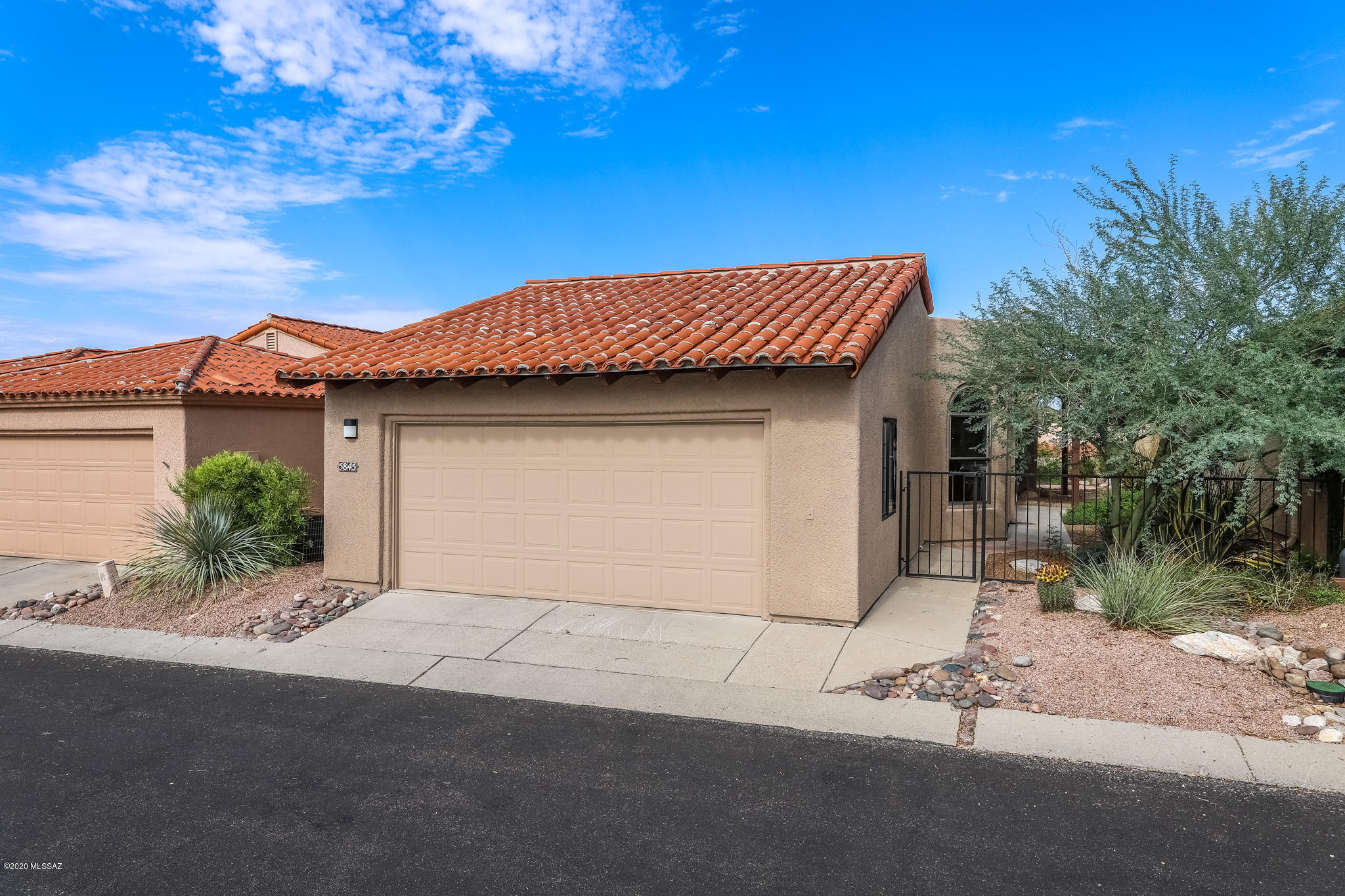 5845 North Misty Ridge Drive Tucson, AZ 85718 - Photo 1 of 34