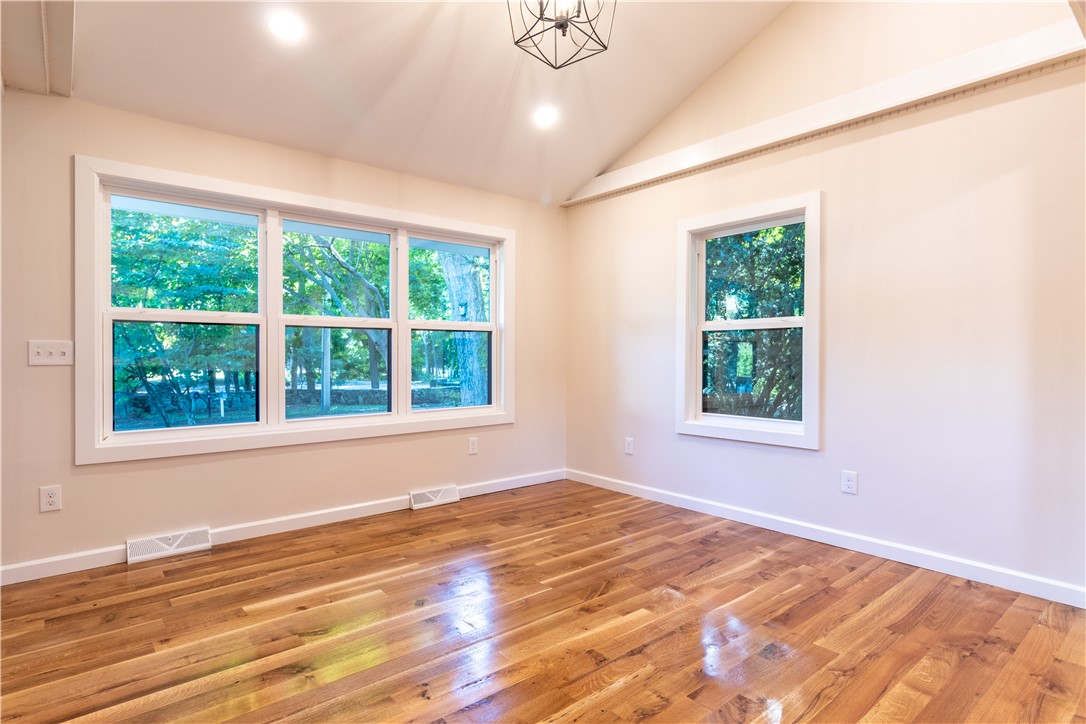 14 Maple Road Warren, RI 02885 - Photo 5 of 16