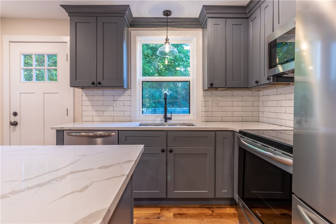 14 Maple Road Warren, RI 02885 - Photo 7 of 16