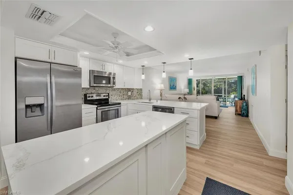 $6,000 | 15161 Cedarwood Lane, Unit 1105, Naples, FL 34110