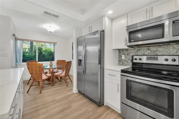 $6,000 | 15161 Cedarwood Lane, Unit 1105, Naples, FL 34110