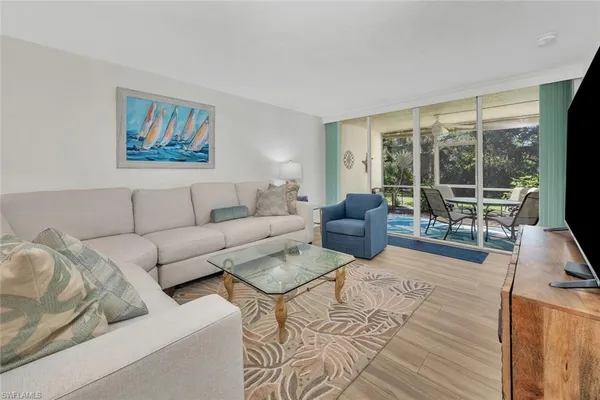 $6,000 | 15161 Cedarwood Lane, Unit 1105, Naples, FL 34110