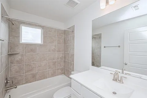 $327,000 | 481 Long Br Drive, Dayton, TX 77535