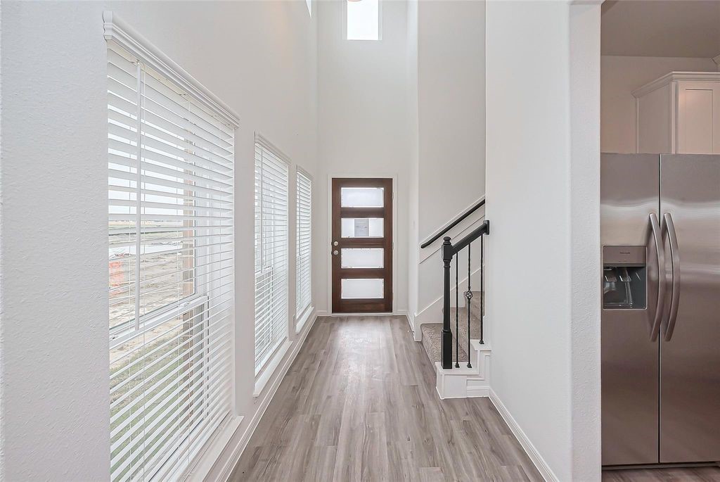 481 Long Br Drive Dayton, TX 77535 - Photo 4 of 39