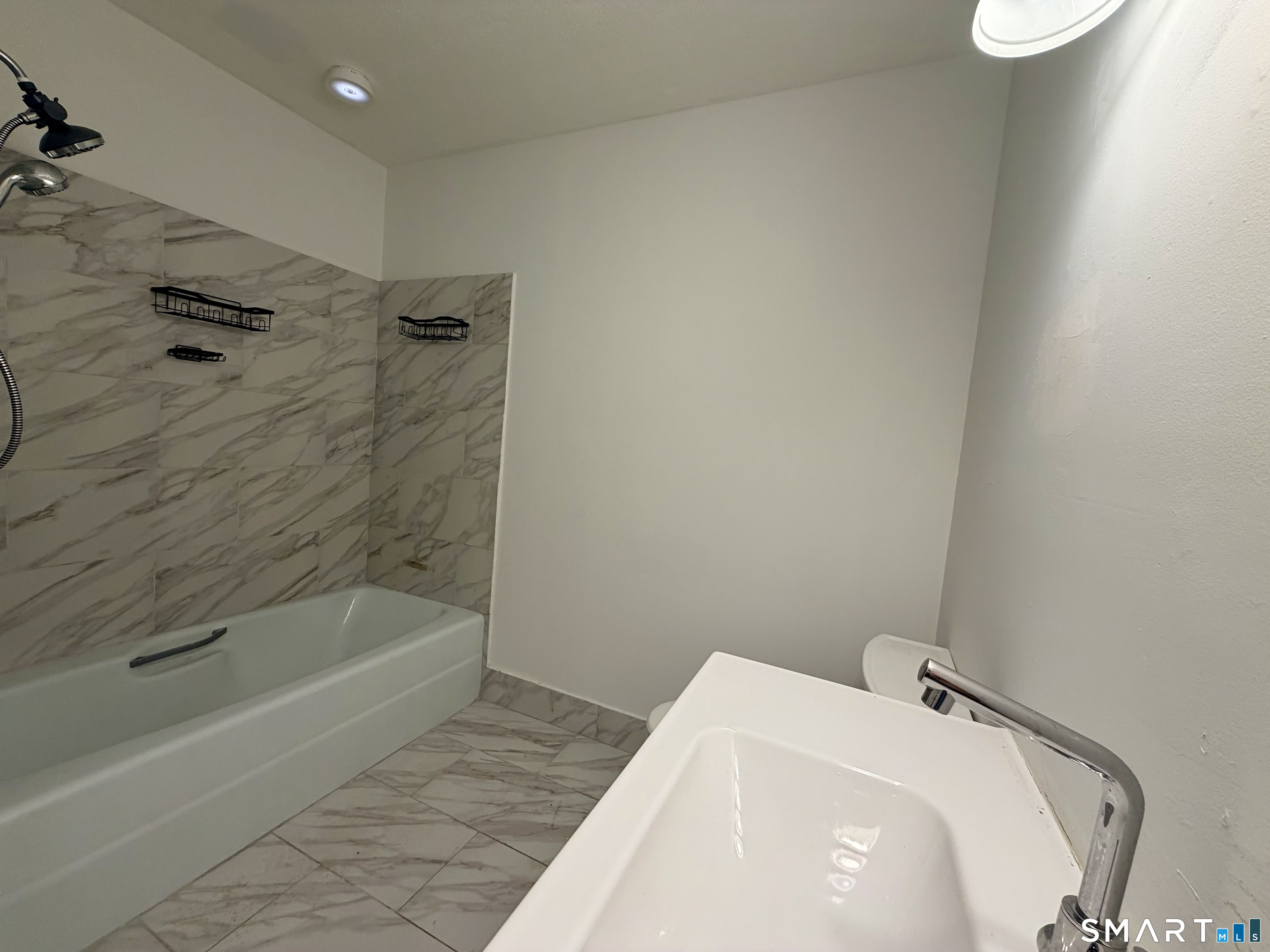 715 Frenchtown Road, Unit 49 Bridgeport, CT 06606 - Photo 19 of 28