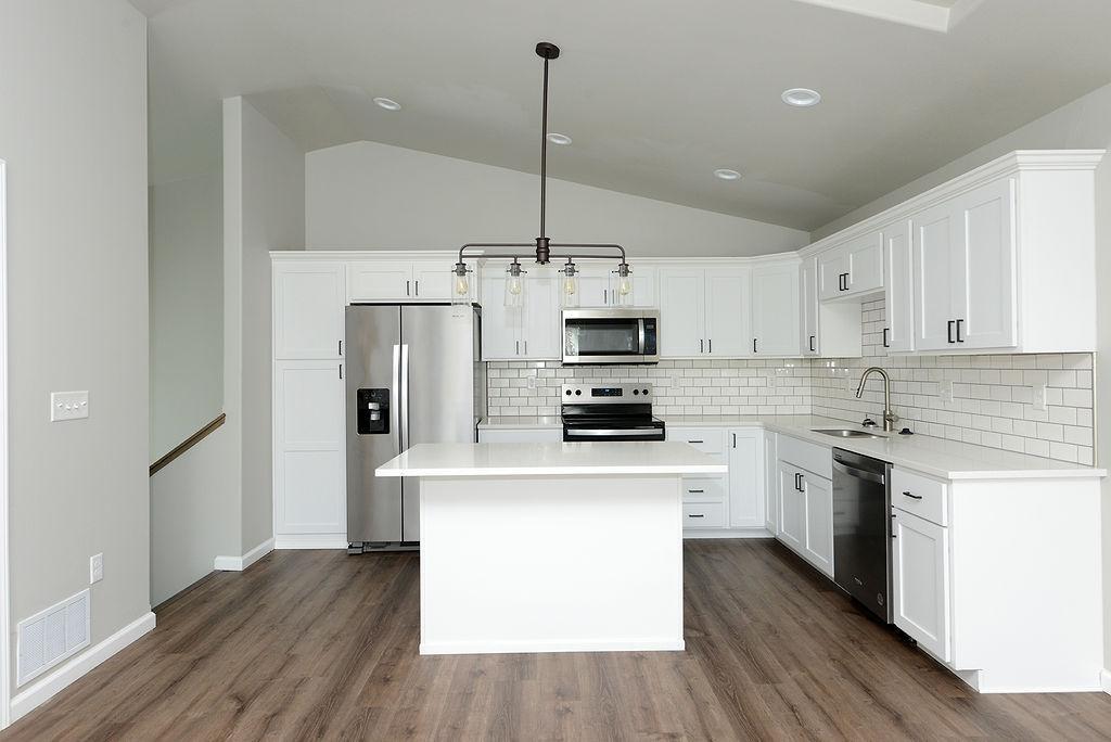 153 Pine Avenue Mapleton, ND 58059 - Photo 3 of 27