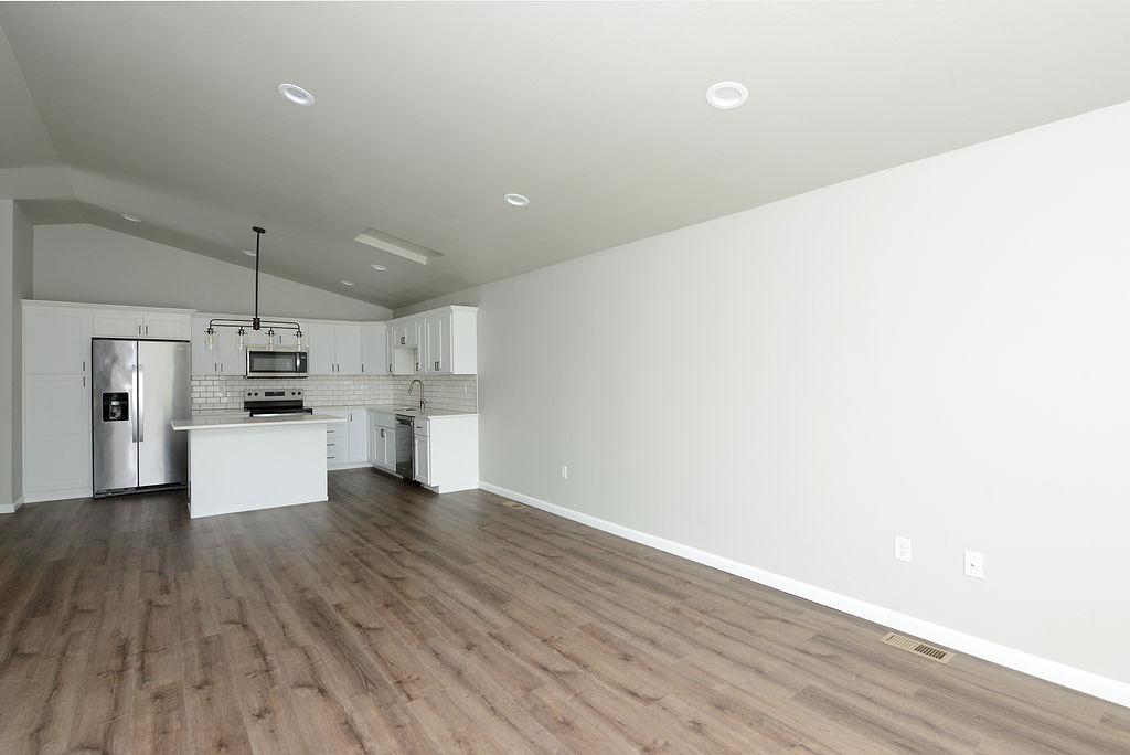 153 Pine Avenue Mapleton, ND 58059 - Photo 8 of 27