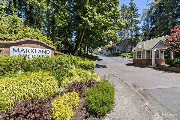 $299,950 | 23301 Cedar Way, Unit U102, Mountlake Terrace, WA 98043