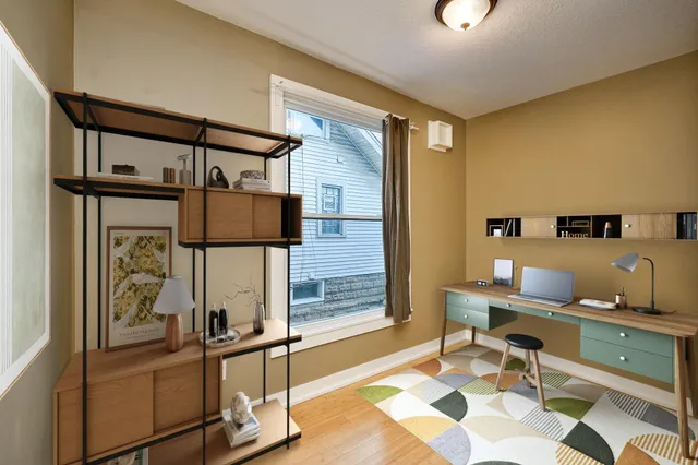 $2,700 | 1036 15th Avenue Southeast, Minneapolis, MN 55414