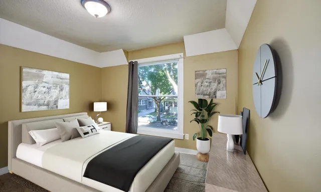 $2,700 | 1036 15th Avenue Southeast, Minneapolis, MN 55414