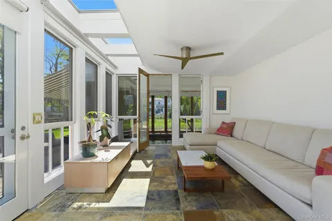 $3,200,000 | 9 Bishop Place, Larchmont, NY 10538