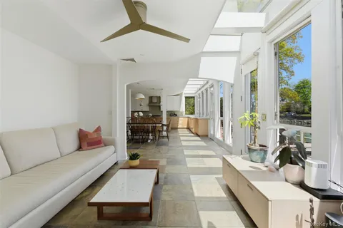 $3,200,000 | 9 Bishop Place, Larchmont, NY 10538