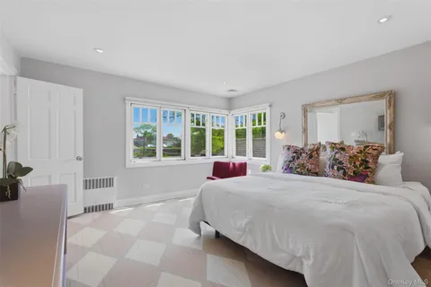 $3,200,000 | 9 Bishop Place, Larchmont, NY 10538