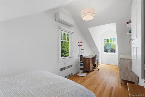 $3,200,000 | 9 Bishop Place, Larchmont, NY 10538